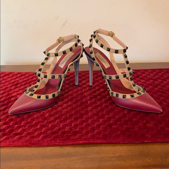 Valentino Garavani Pump - Picture 3 of 8